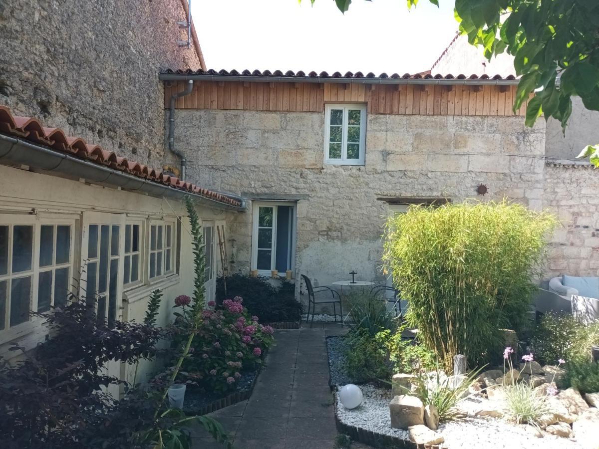 Le Petit Bois Apartman Niort Kültér fotó
